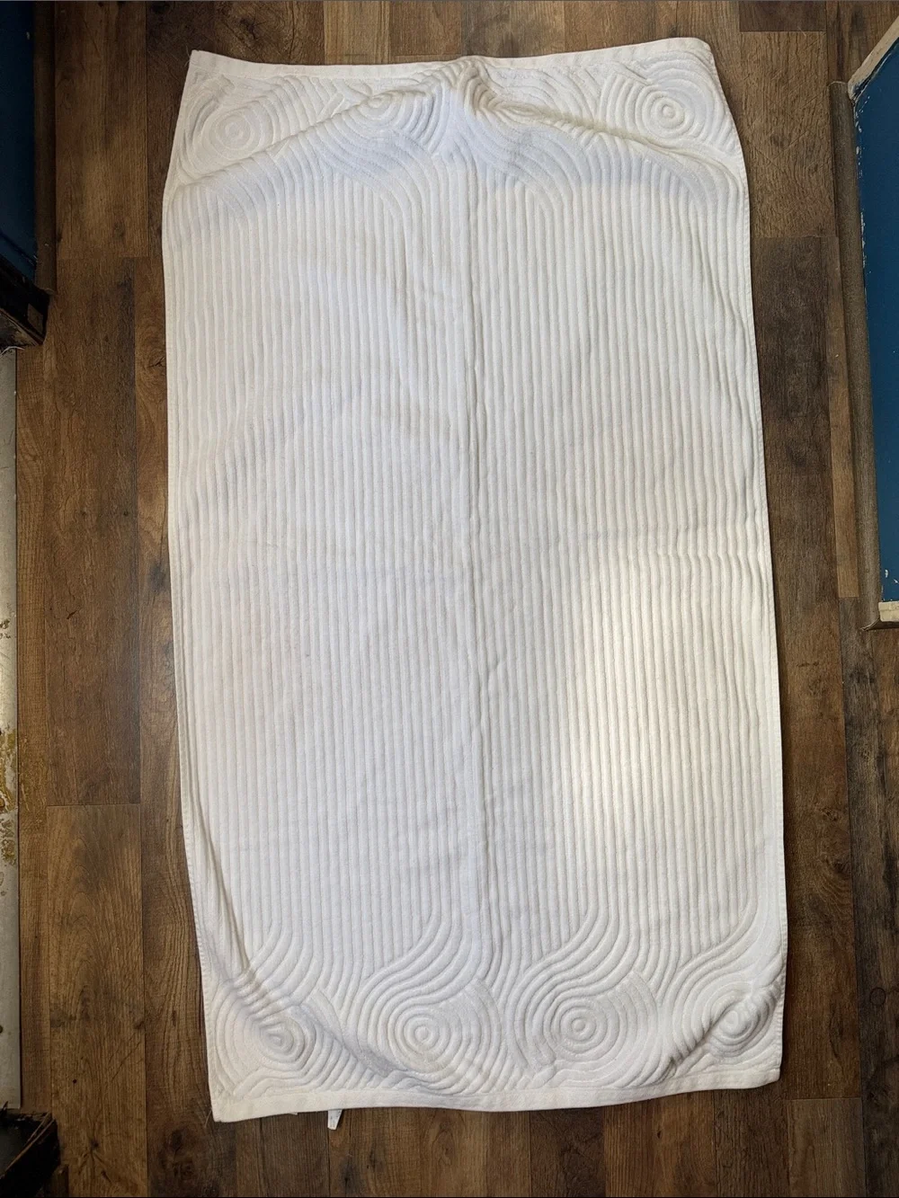 Threshold White Quilted Bath Mat with Ribbed Edge